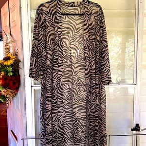 Double take sheer, black and tan duster